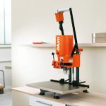 MINIPRESS M - mobilní a kompaktní pomocník pro vrtání i lisování od BLUM